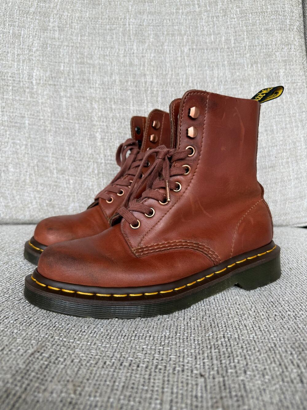 Brown Pascal Dr. Martens